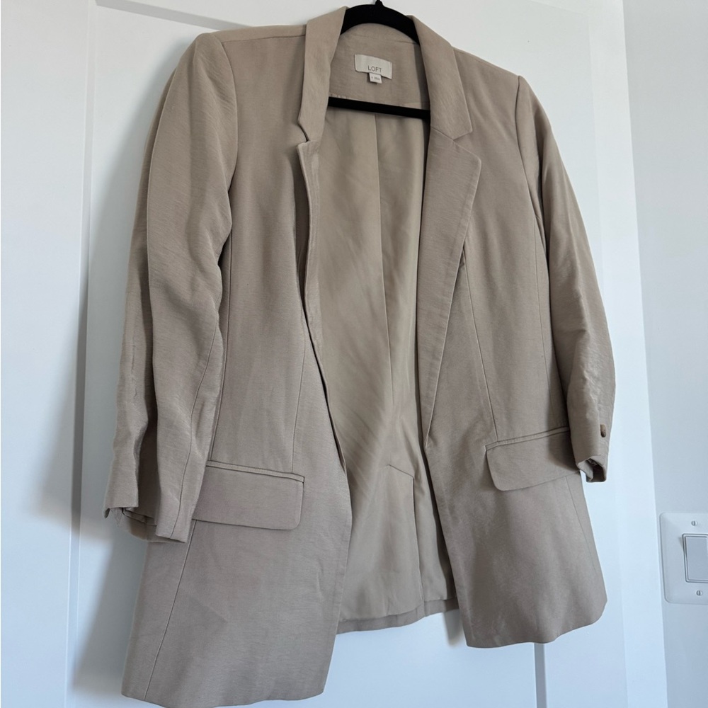 Chic Beige Blazer